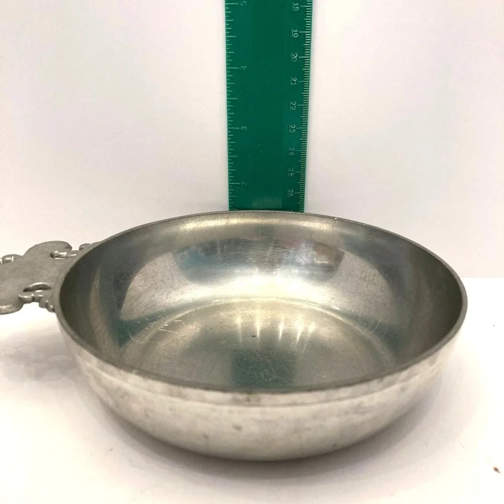 Les Etains du Manoir Pewter Porriger Paris France 5.5